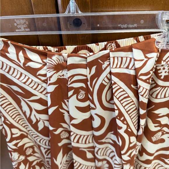 Joie silky poly tiered skirt high low hem front ruching elastic back waist SM - Picture 3 of 8